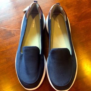 🆕 Land’send slip on sneakers